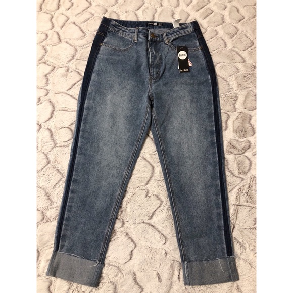 HOST PICK ✨ NWT Boohoo Mom Jeans Size 8 - Picture 4 of 5